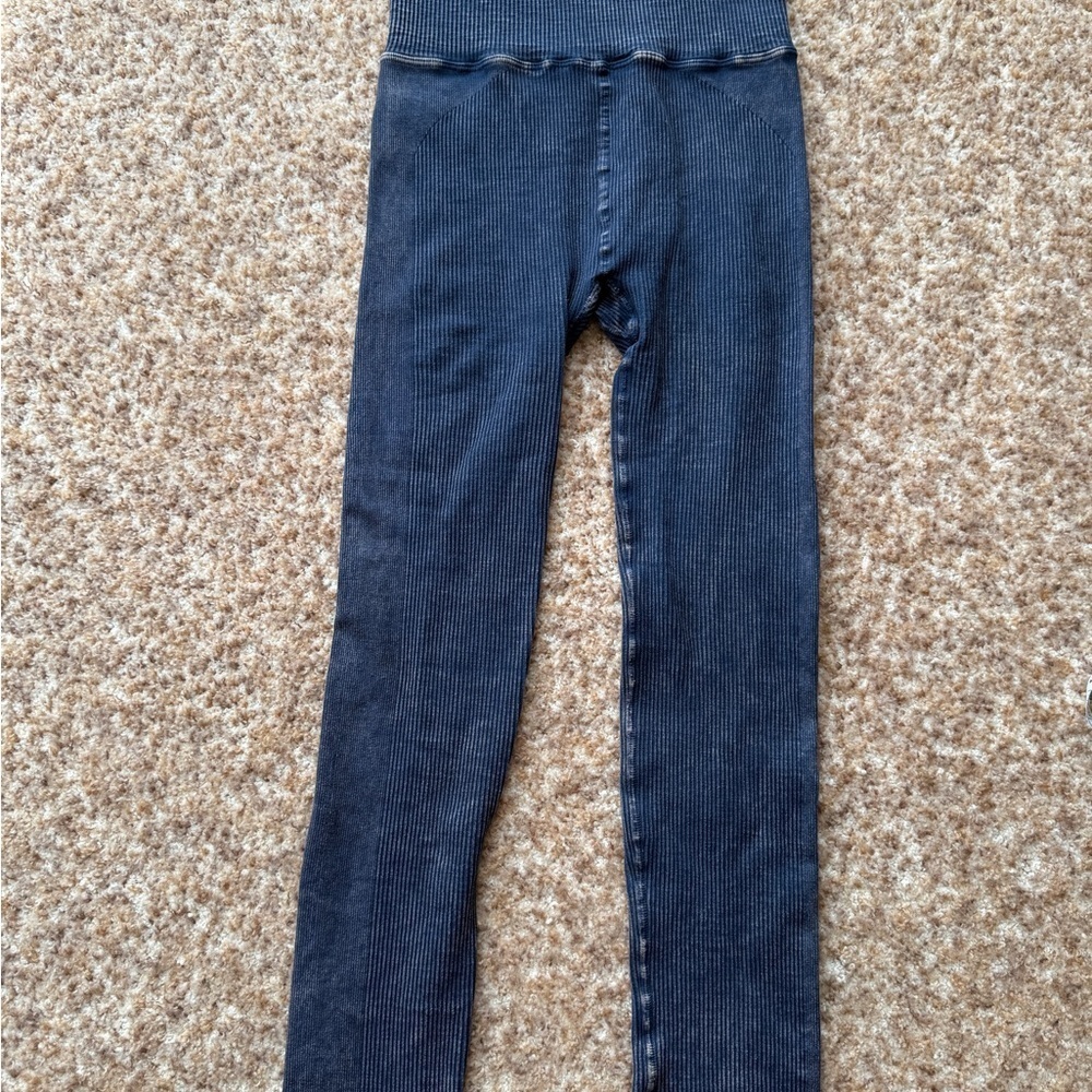 Navy High-Waisted Leggings